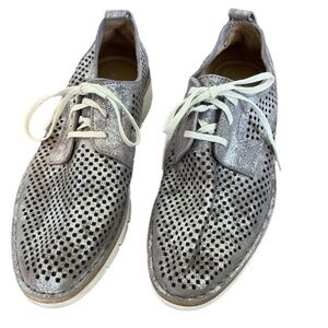 Trask Lena Perforated Metallic Leather Sneaker Silver Size 8